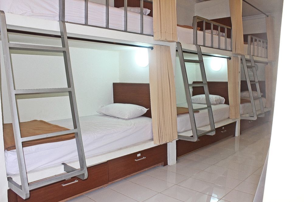 Mirah Hostel Legian Kültér fotó