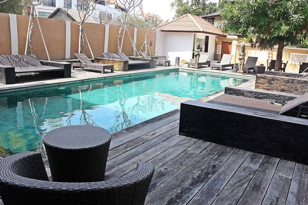 Mirah Hostel Legian Kültér fotó