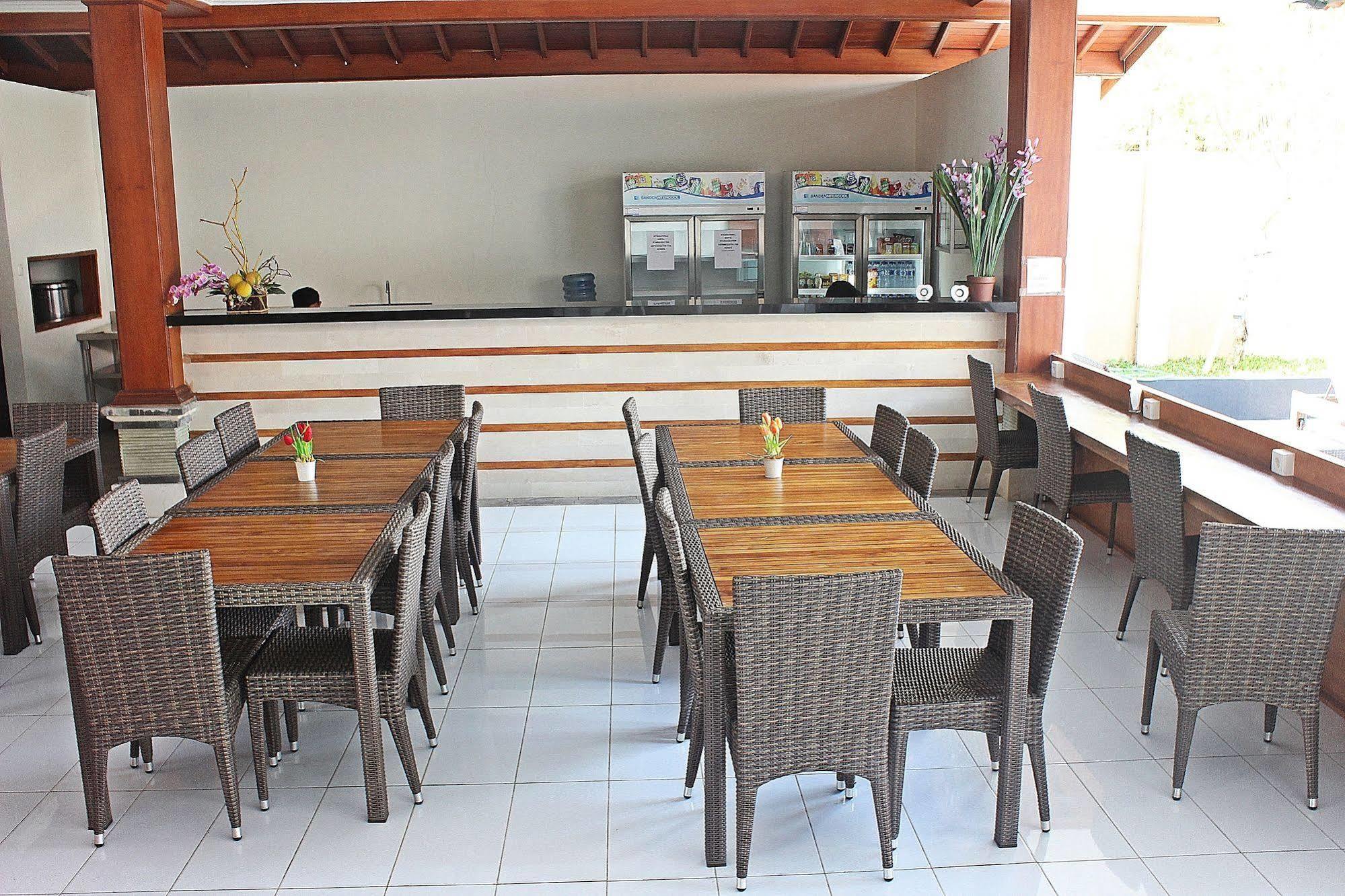 Mirah Hostel Legian Kültér fotó